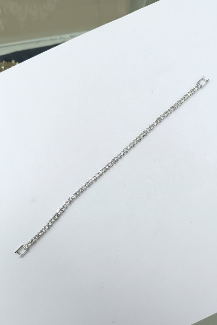 Taramani Single Line Tennis American Diamond Bracelet | JewelOn