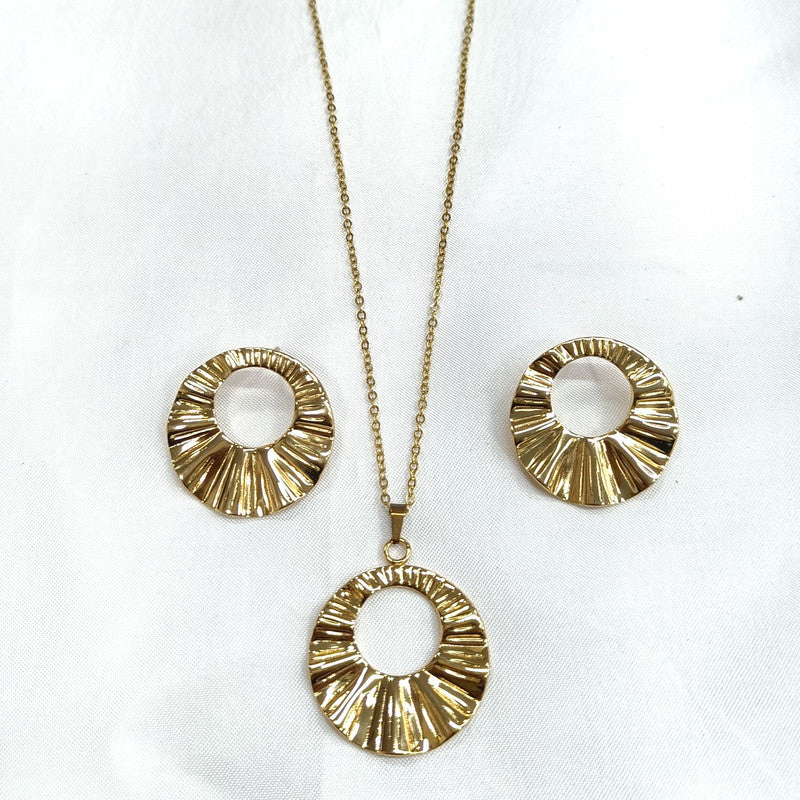 Ahaana Anti Tarnish Round Pendant Earring Necklace | JewelOn