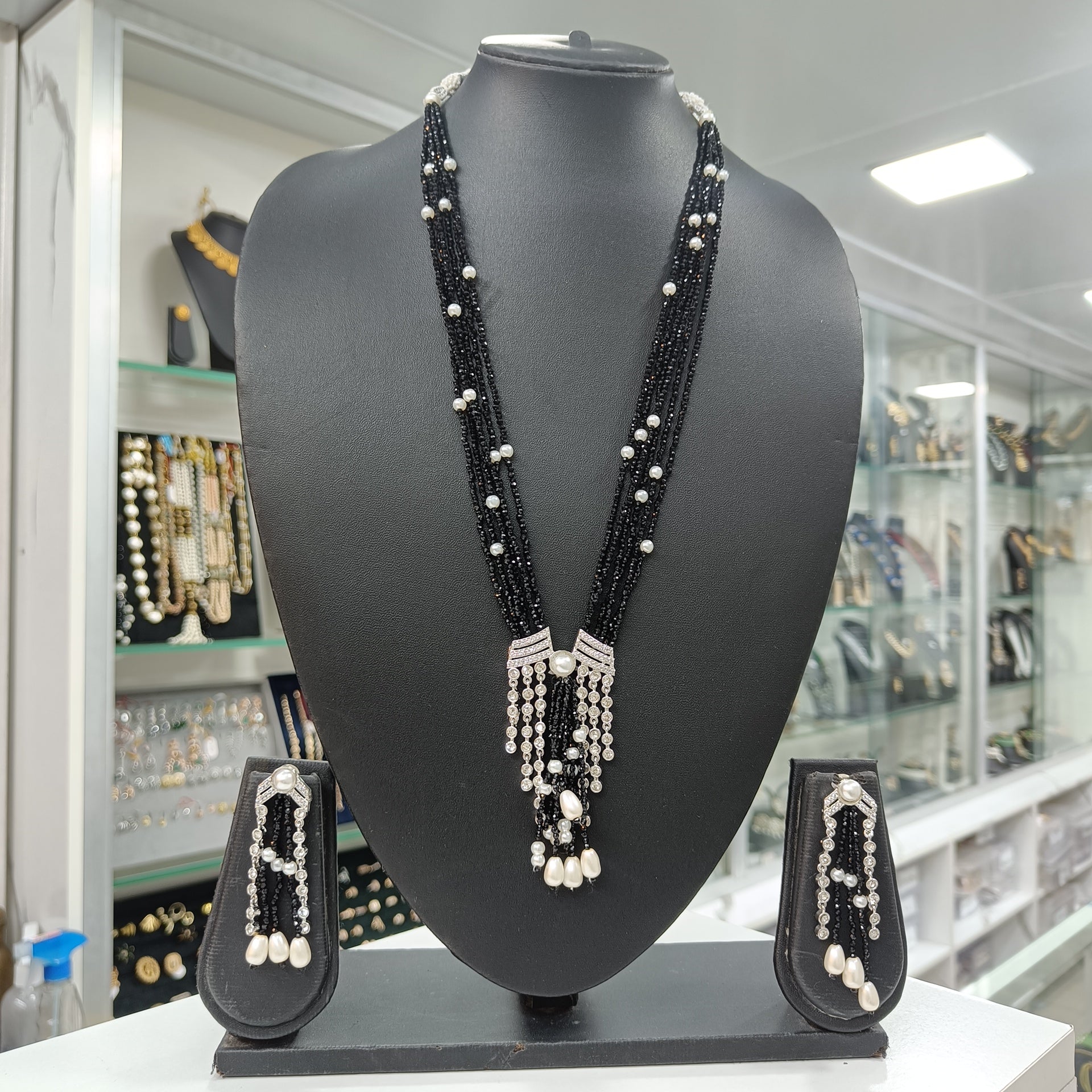 Krishnakali Black Hydro Crystal Beads Fusion Necklace Set | JewelOn