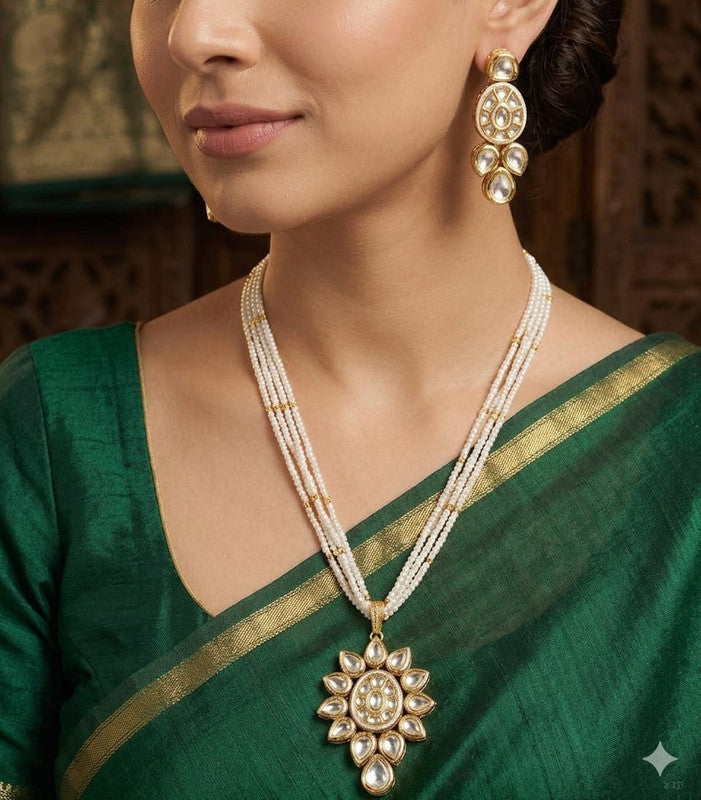Regal Maharani Collection White Kundan Pendant Necklace Set | JewelOn