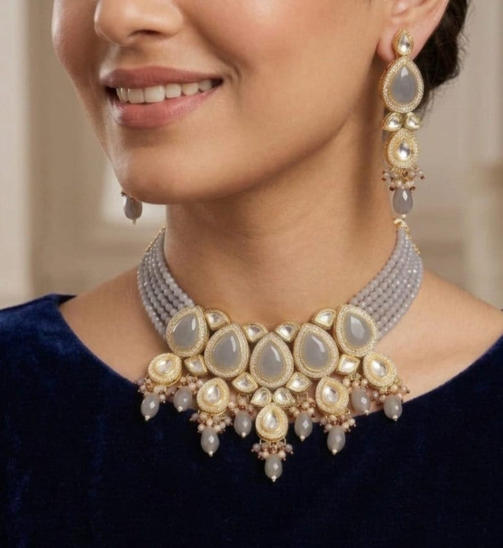 Beautiful Maharani Collection Grey Kundan Choker Necklace Set | JewelOn