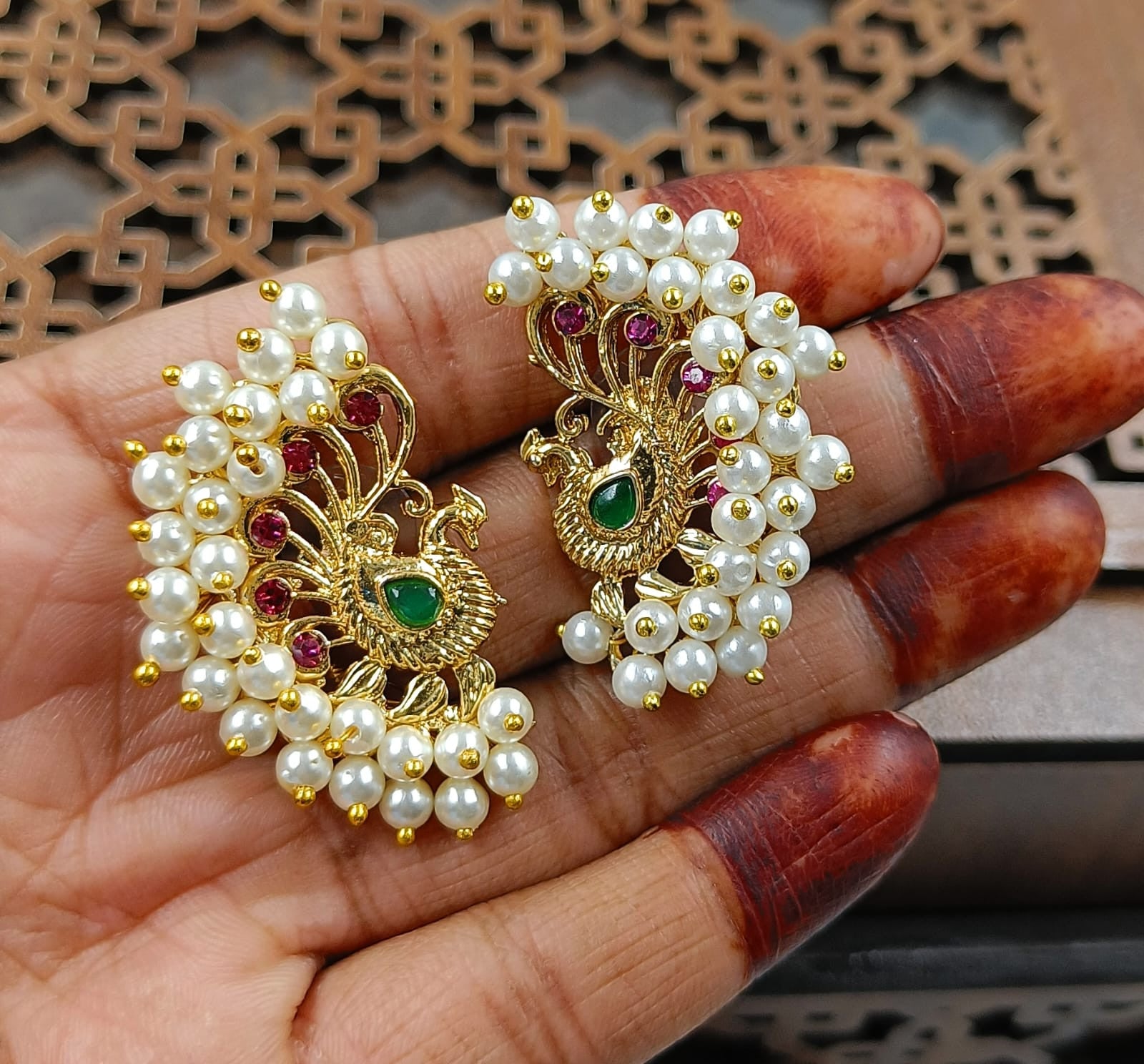 Bold Accent earcuff style stud earing