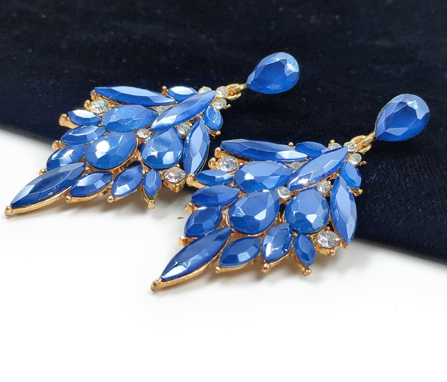 Delicate Flow Classy Earing
