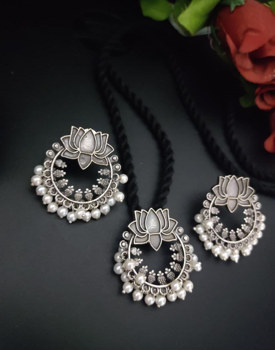 Divine GS pendant necklace set