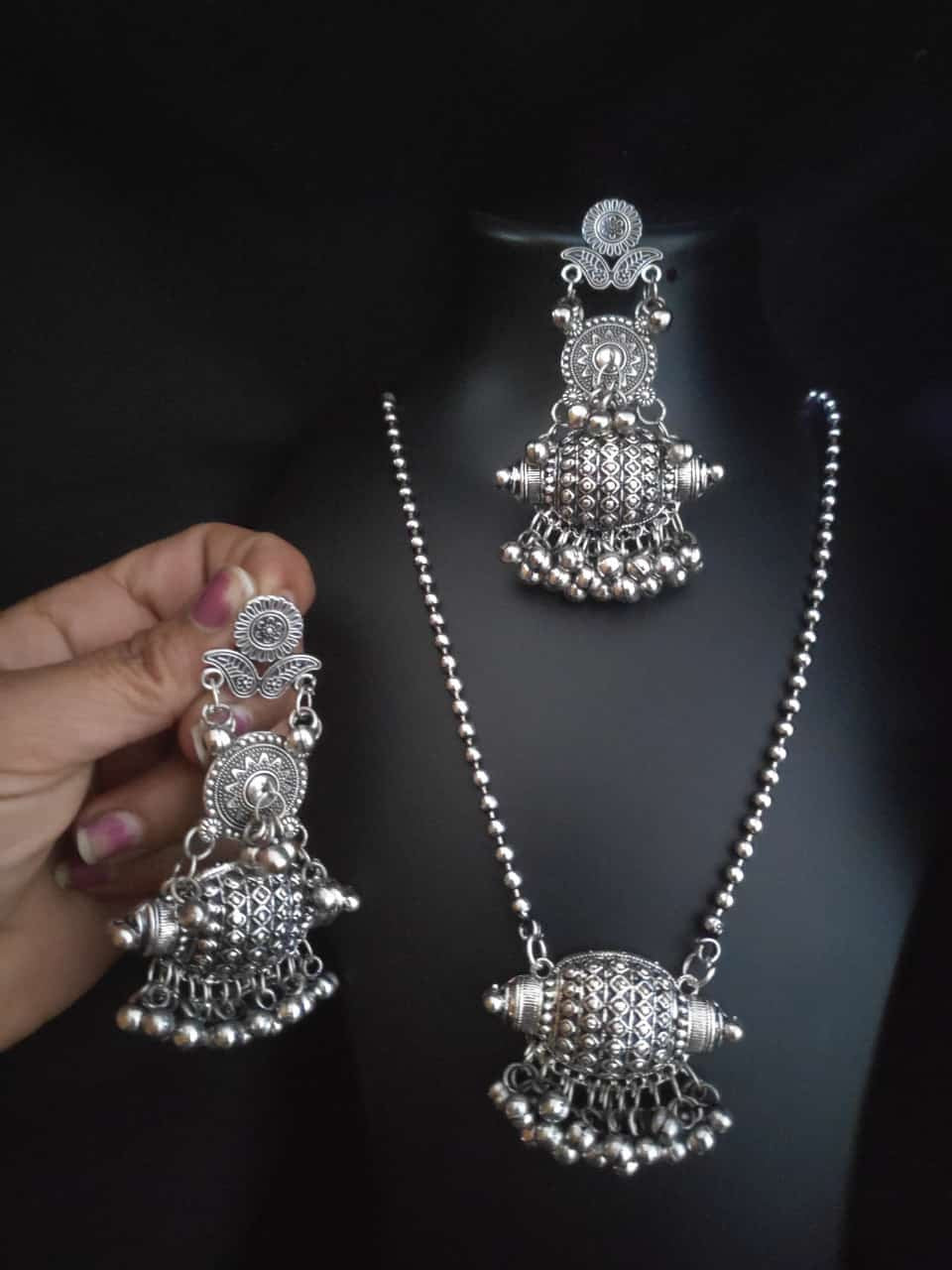 Chic Balance Pendant Necklace Set