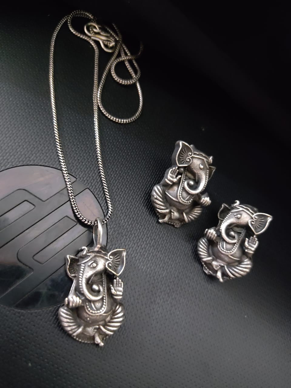 Ganeshji Oxidise Pendant Set