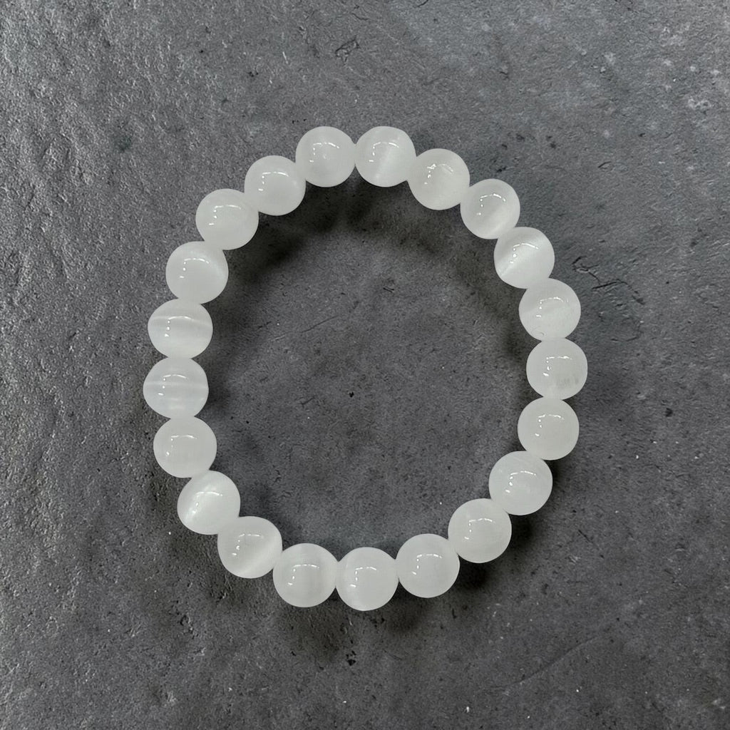 JewelOn white 8mm Selenite crystal beaded bracelet for men and women, elastic cord, luminous pearlescent glow.
